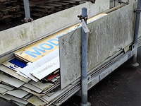 Partij restmateriaal trespa in transportbok - afbeelding 2 van  6