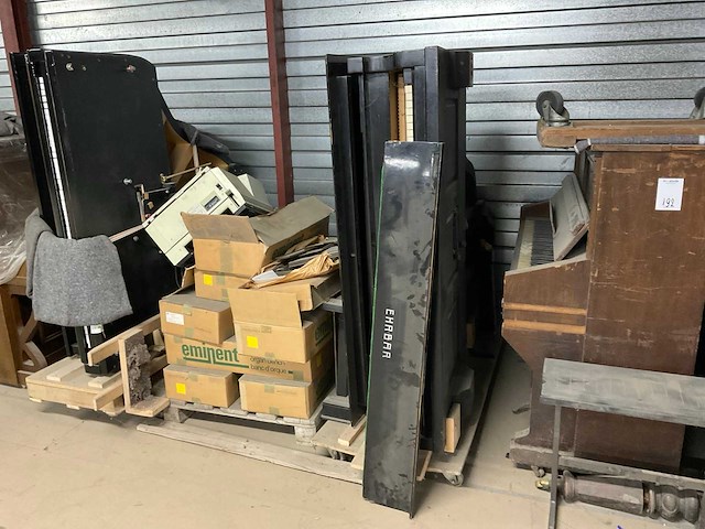 Partij retour piano’s - afbeelding 16 van  22