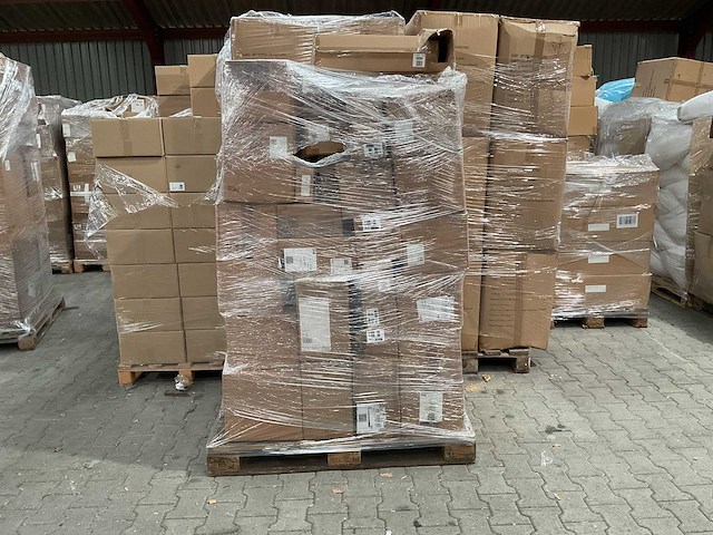 Partij retouren - paco home lampen (65x) - afbeelding 1 van  6