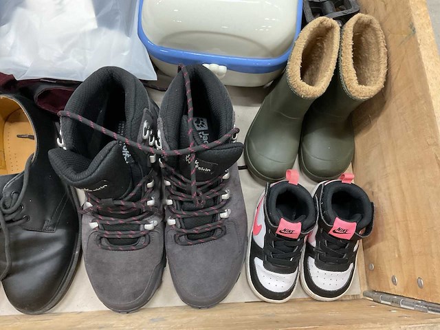 Partij retouren - afbeelding 5 van  9