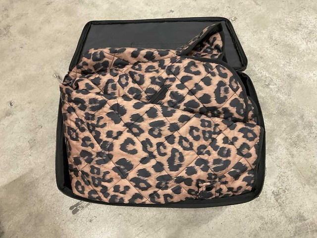 Partij retouren - afbeelding 2 van  11