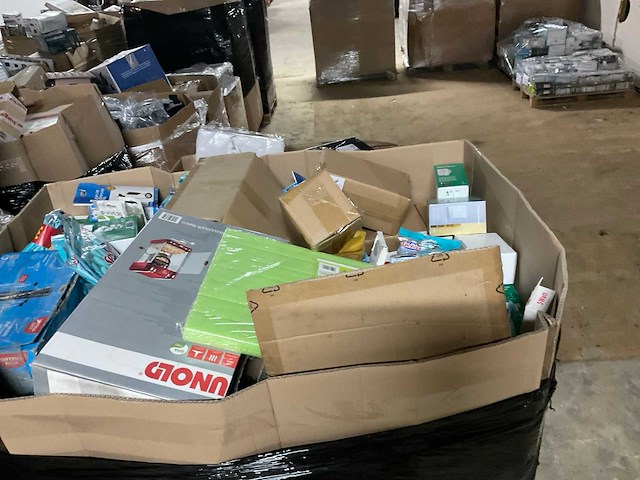 Partij retourgoederen (20x pallet) - afbeelding 16 van  32