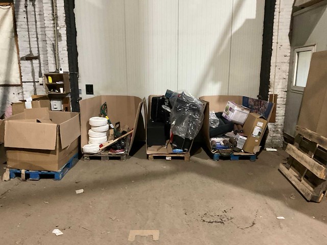 Partij retourgoederen - afbeelding 12 van  21