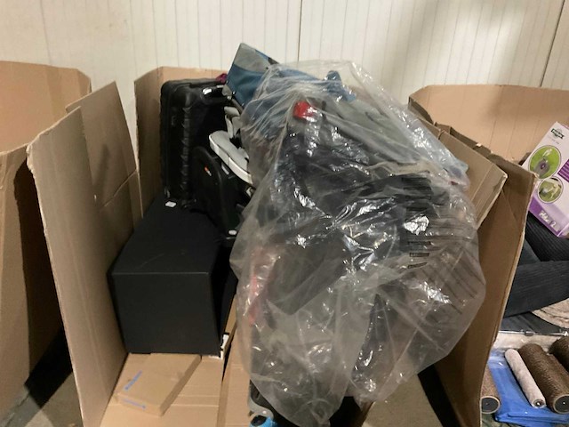 Partij retourgoederen - afbeelding 21 van  21