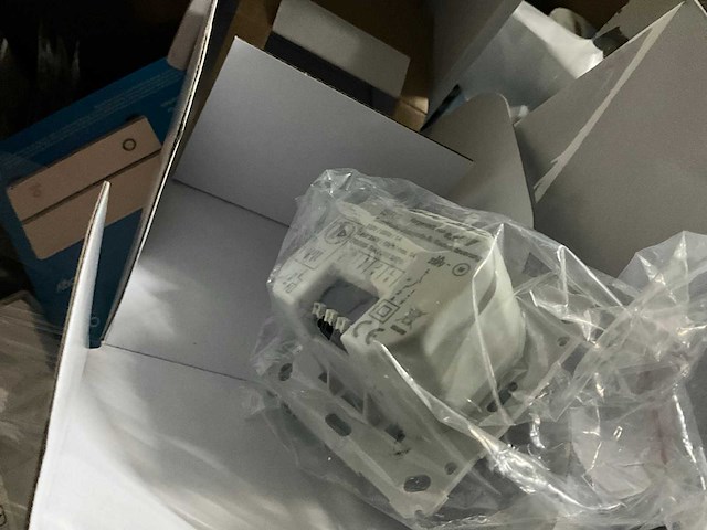 Partij retourgoederen - afbeelding 16 van  18