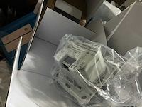 Partij retourgoederen - afbeelding 16 van  18