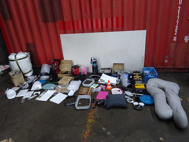 Partij retourgoederen - afbeelding 1 van  12