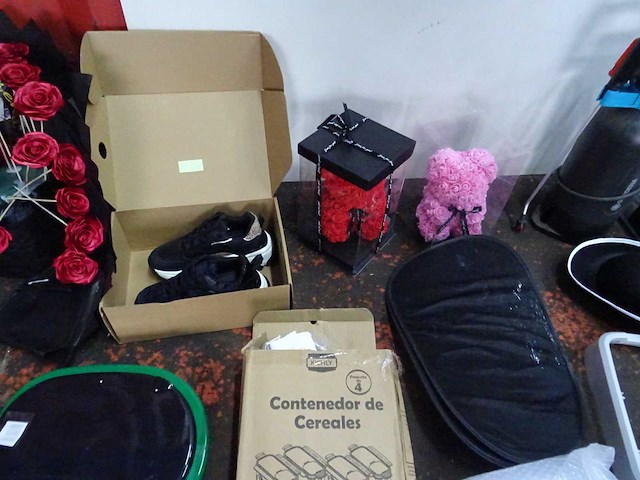 Partij retourgoederen - afbeelding 10 van  12