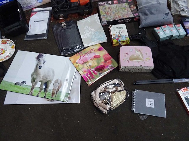 Partij retourgoederen - afbeelding 7 van  9