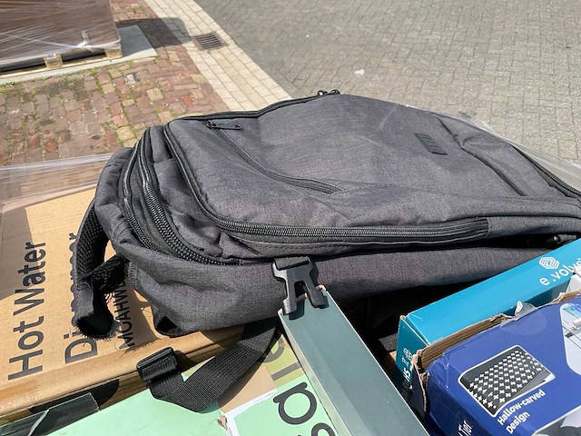 Partij retourgoederen - afbeelding 3 van  15