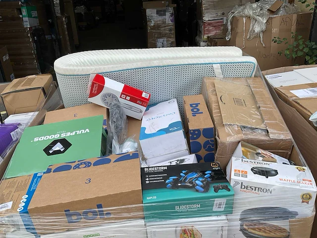 Partij retourgoederen - afbeelding 45 van  49
