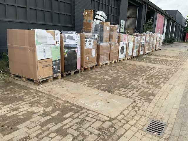 Partij retourgoederen - afbeelding 47 van  49