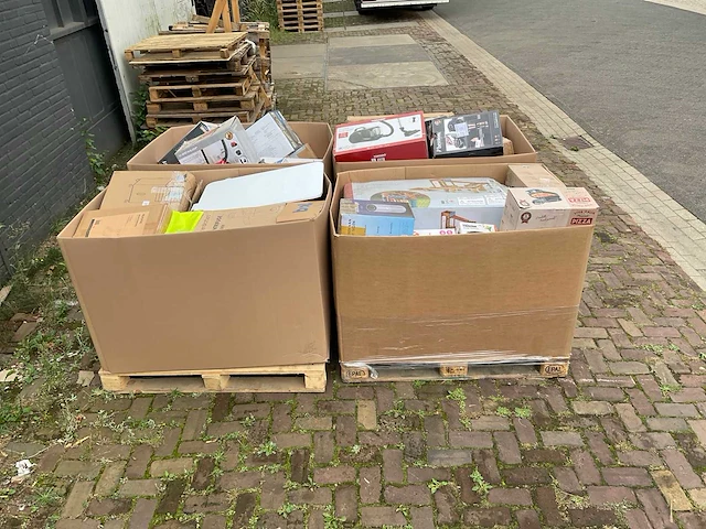 Partij retourgoederen - afbeelding 29 van  30