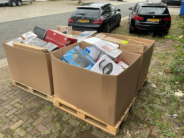Partij retourgoederen - afbeelding 30 van  30