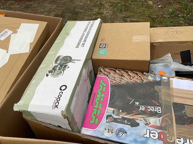 Partij retourgoederen - afbeelding 8 van  23