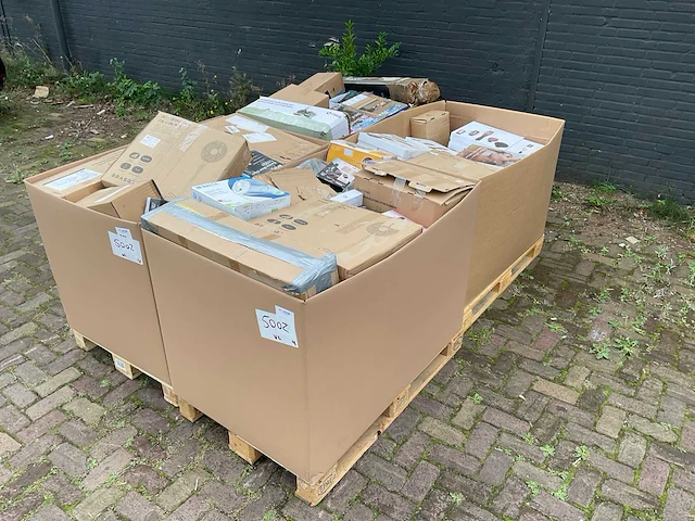 Partij retourgoederen - afbeelding 1 van  23