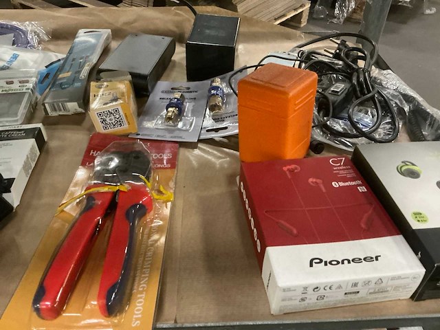 Partij retourgoederen - afbeelding 13 van  13