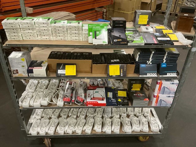 Partij retourgoederen - afbeelding 1 van  14