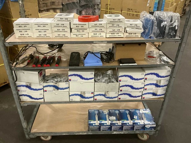 Partij retourgoederen - afbeelding 1 van  7