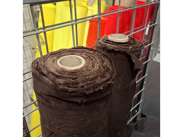 Partij ribfluweel, coupons en confectiedelen - afbeelding 10 van  11