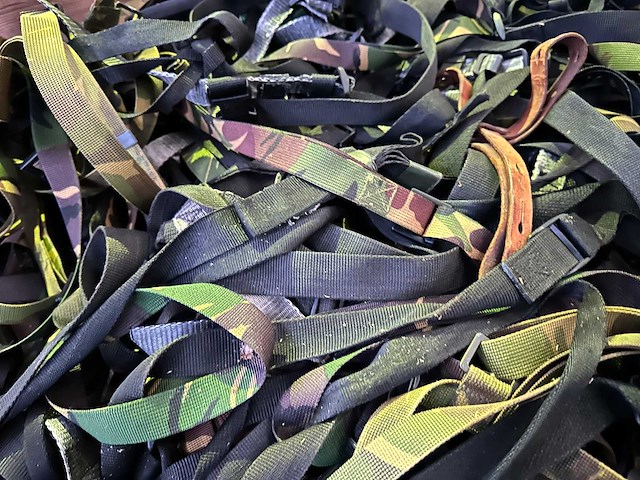 Partij riemen en koppels - afbeelding 2 van  4