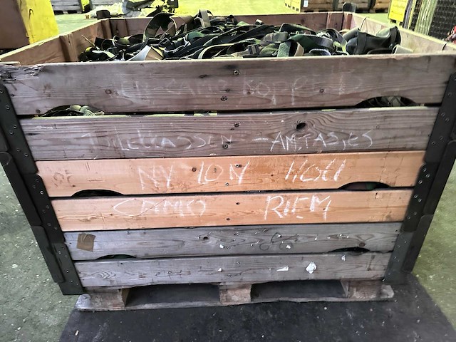 Partij riemen en koppels - afbeelding 3 van  4