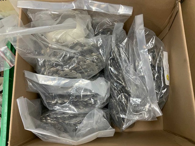 Partij riemen, gespen, accessoires en toebehoren - afbeelding 12 van  12