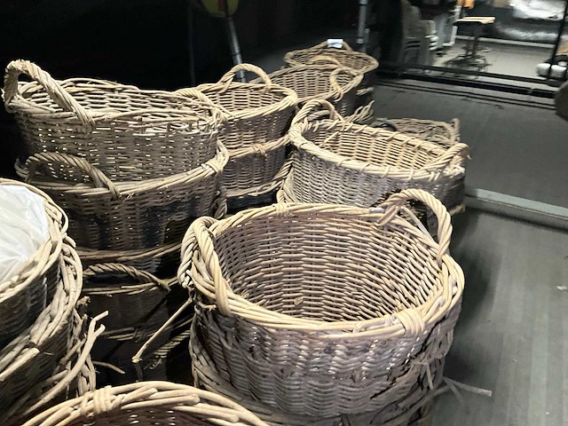 Partij rieten manden - afbeelding 4 van  5