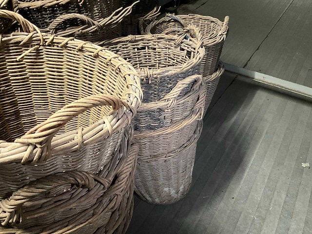 Partij rieten manden - afbeelding 5 van  5