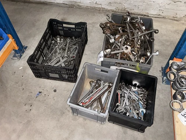 Partij ring en steek sleutels - afbeelding 1 van  5