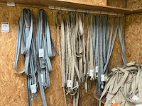 Partij ritsen en stoffen - afbeelding 1 van  14