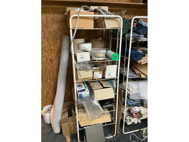 Partij ritsen en stoffen - afbeelding 13 van  14