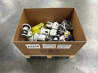 Partij robotica-/machineonderdelen: robotarmdelen, stappenmotoren, reductoren en pneumatiekcomponenten - afbeelding 1 van  11