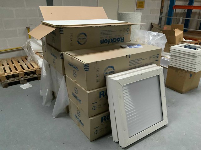 Partij rockfon plafondplaten en divers - afbeelding 1 van  6