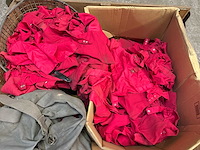 Partij rode halsdoeken met klittenband - afbeelding 3 van  3