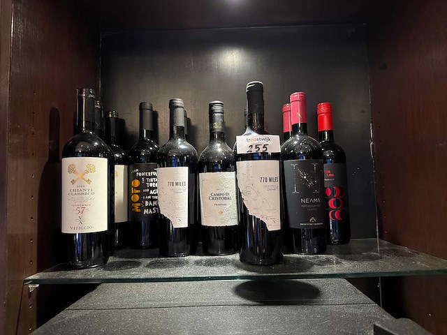 Partij rode wijn (14x) - afbeelding 1 van  4