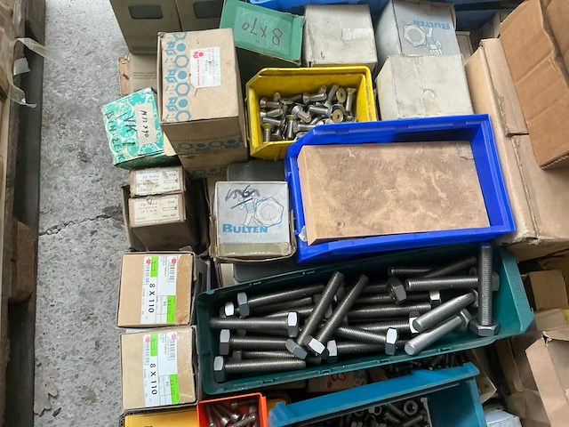 Partij roestvaststalen bevestigingsmiddelen - afbeelding 5 van  9