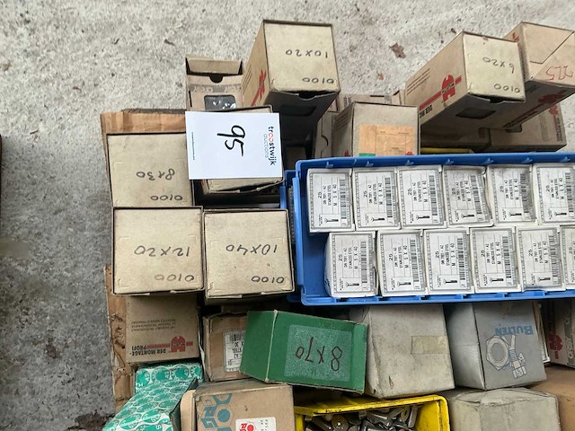 Partij roestvaststalen bevestigingsmiddelen - afbeelding 6 van  9