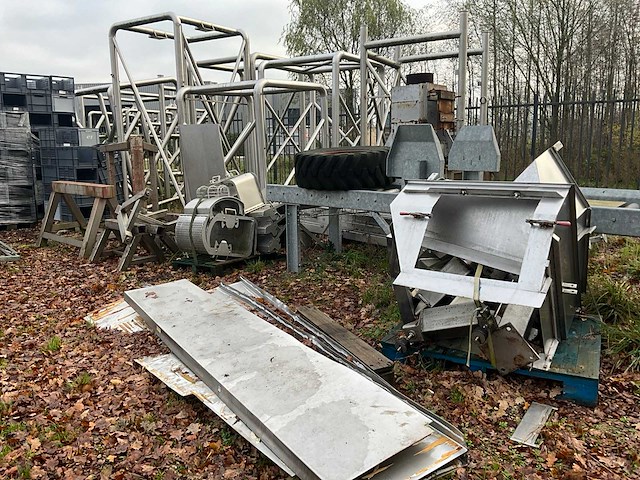 Partij roestvrijstaal - afbeelding 1 van  25