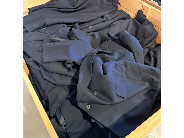 Partij rokjes en colberts - afbeelding 6 van  7