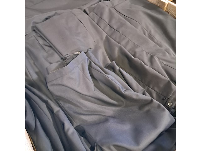 Partij rokjes en colberts - afbeelding 7 van  7