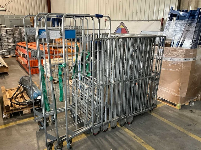 Partij rolcontainer - afbeelding 1 van  3