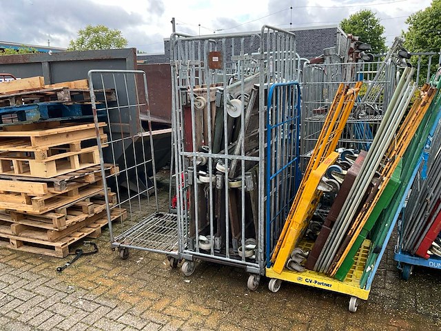 Partij rolcontainers - afbeelding 1 van  6