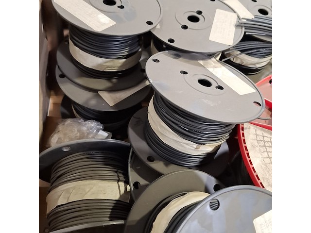 Partij rollen elektriciteitsdraad - afbeelding 7 van  8