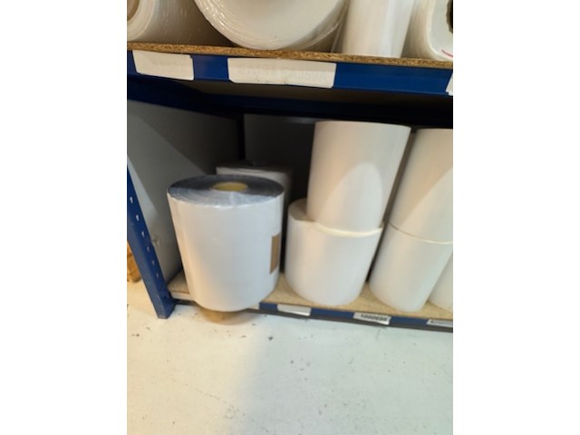 Partij rollen inkjetfolie en inkjetpapier o.a. vpf en synthogra, zelfklevend - afbeelding 12 van  30