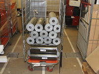 Partij rollen inpakpapier met opdruk c.a. 21 stuks - afbeelding 4 van  11