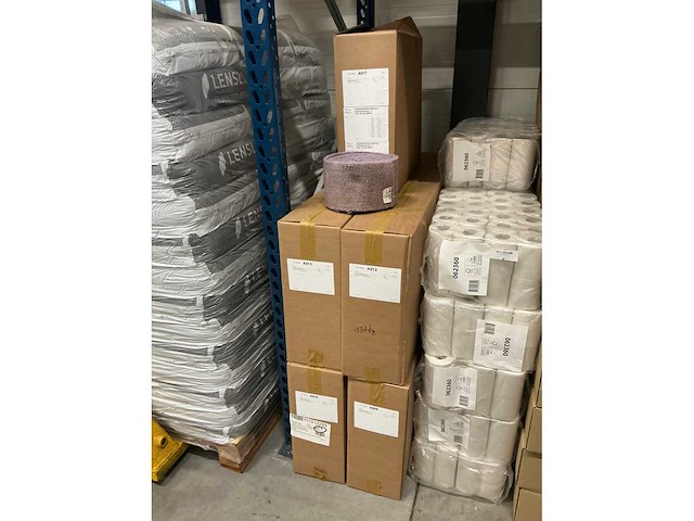 Partij rollen vilt met juteweefsel (108x) - afbeelding 5 van  5