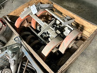 Partij rollend transport onderdelen. - afbeelding 1 van  3