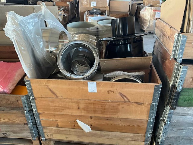 Partij rookgasbuis hulpstukken - afbeelding 1 van  9