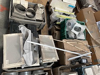 Partij roosters met toebehoren - afbeelding 3 van  5